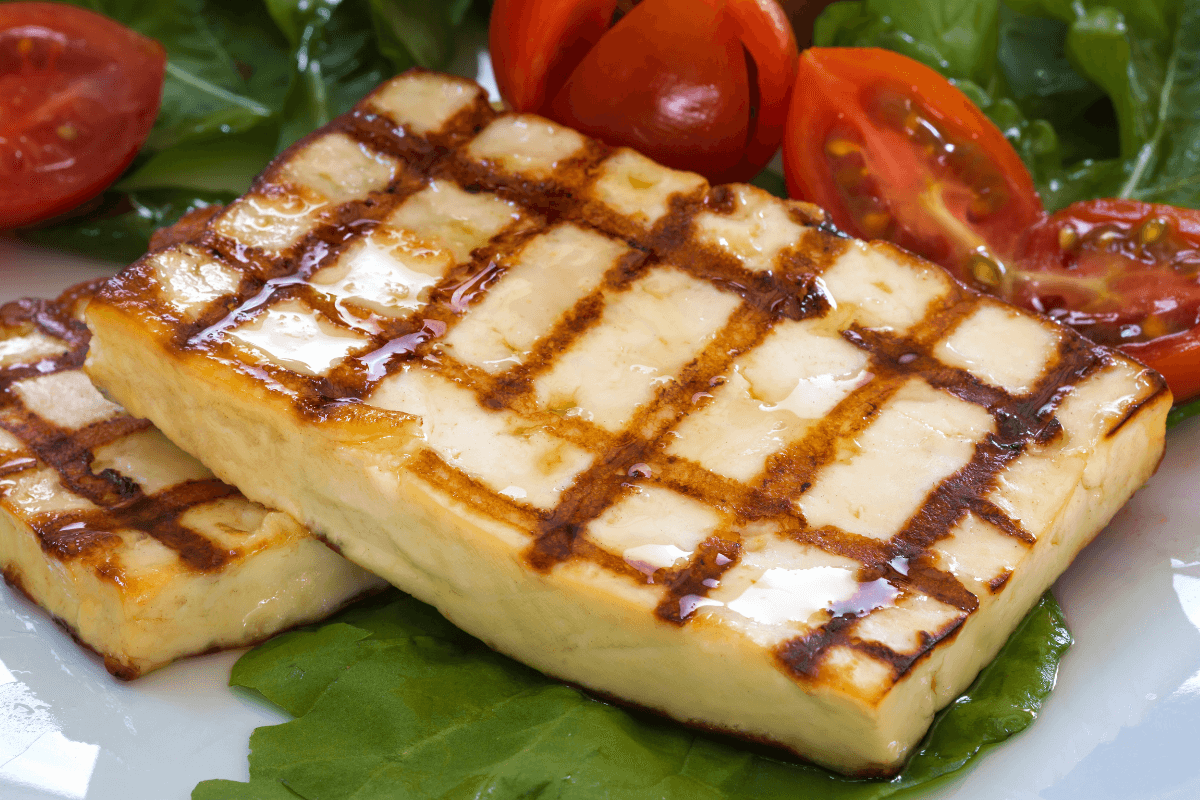 halloumi z bazylią