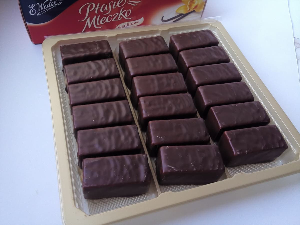 Kostka czekoladowego ptasiego mleczka
