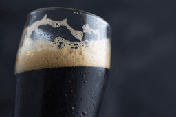 Kufel piwa porter