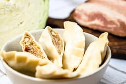 pierogi z kapustą i boczkiem