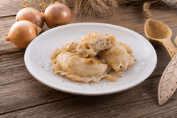 Porcja pierogów ruskich