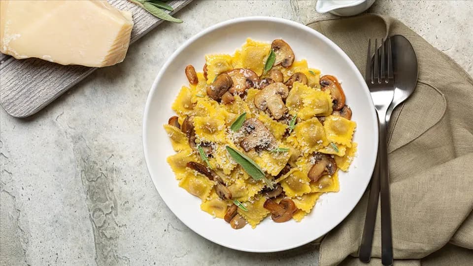 Ravioli z borowikami i letnią truflą