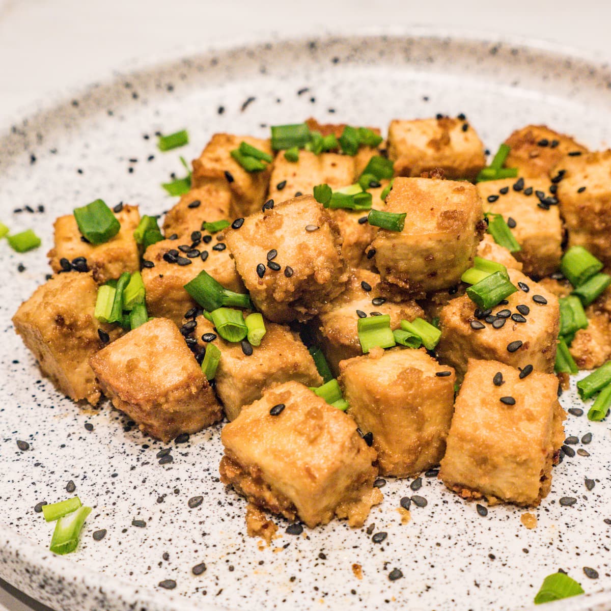 tofu w marynacie azjatyckiej