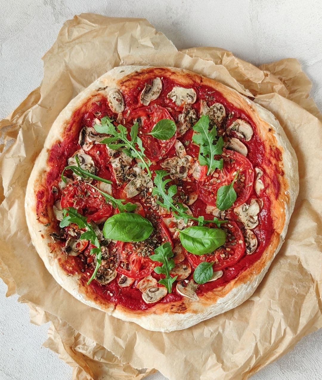 wegańska pizza margherita