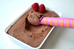 wegańskie lody czekoladowe